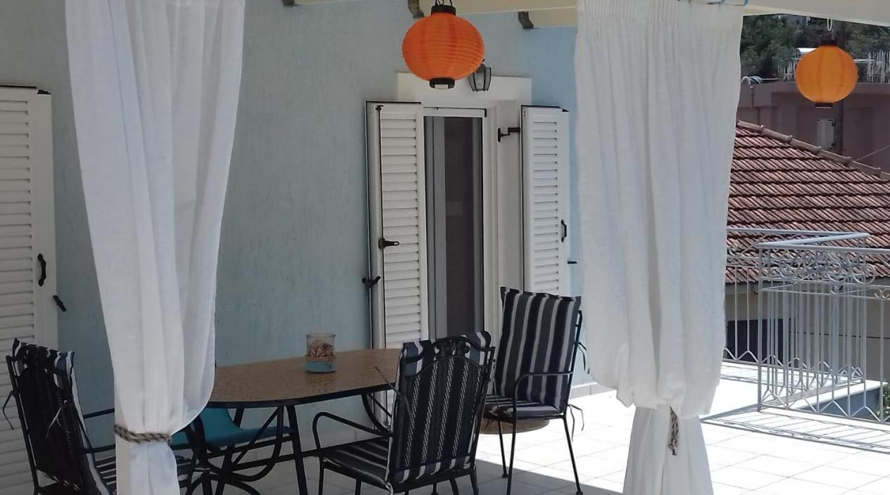 Apartment In Argostoli With Stunning Sea Views Экстерьер фото