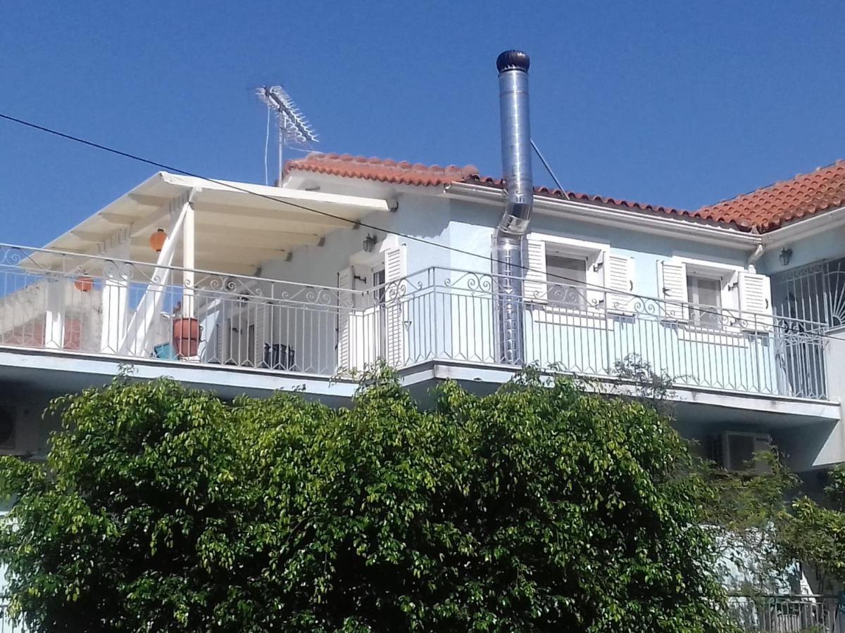 Apartment In Argostoli With Stunning Sea Views Экстерьер фото